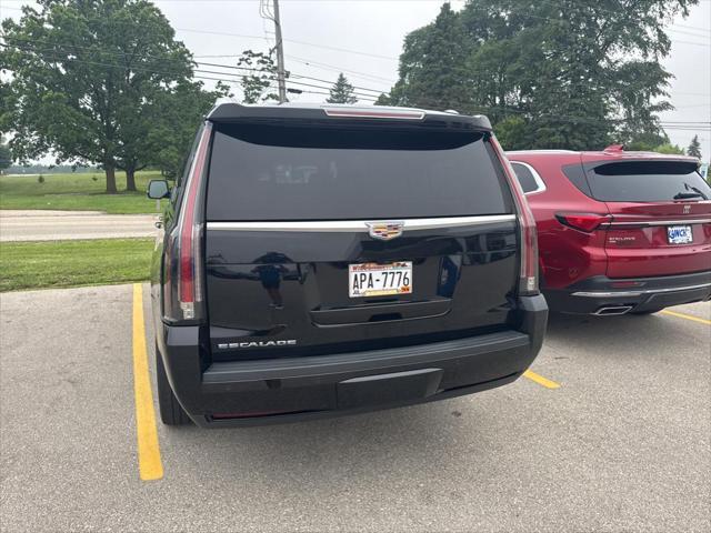 used 2019 Cadillac Escalade ESV car, priced at $33,999