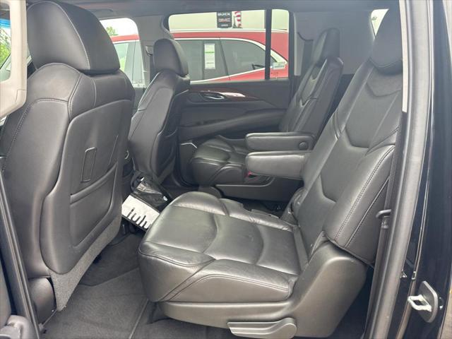 used 2019 Cadillac Escalade ESV car, priced at $33,999