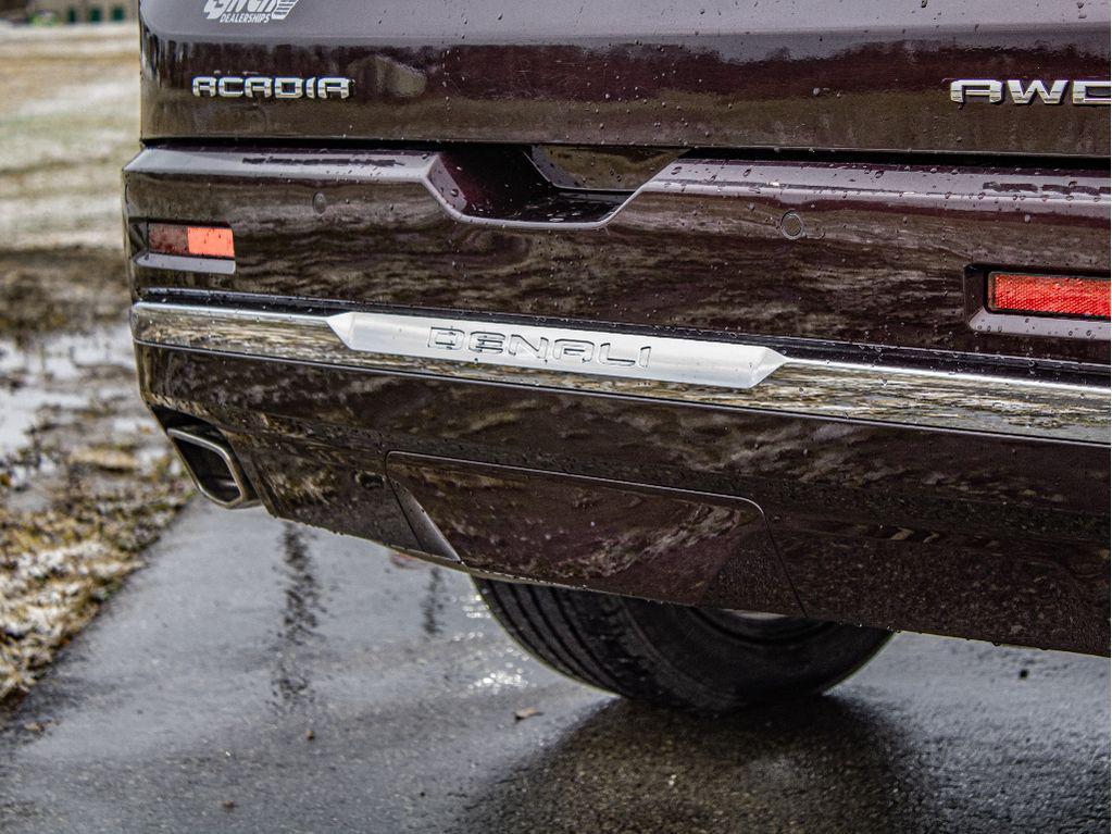 used 2020 GMC Acadia car, priced at $27,990