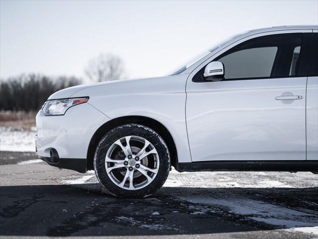 used 2014 Mitsubishi Outlander car, priced at $10,599