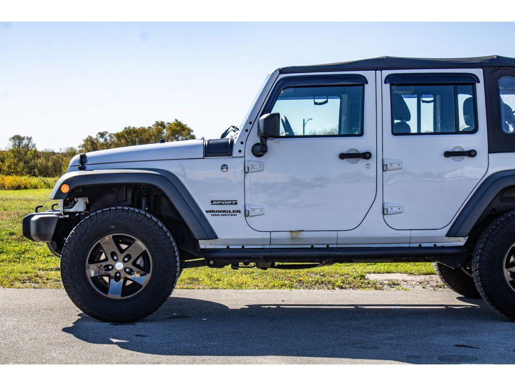 used 2015 Jeep Wrangler Unlimited car, priced at $17,999