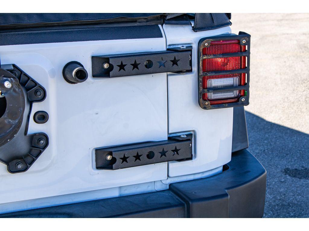 used 2015 Jeep Wrangler Unlimited car, priced at $17,999