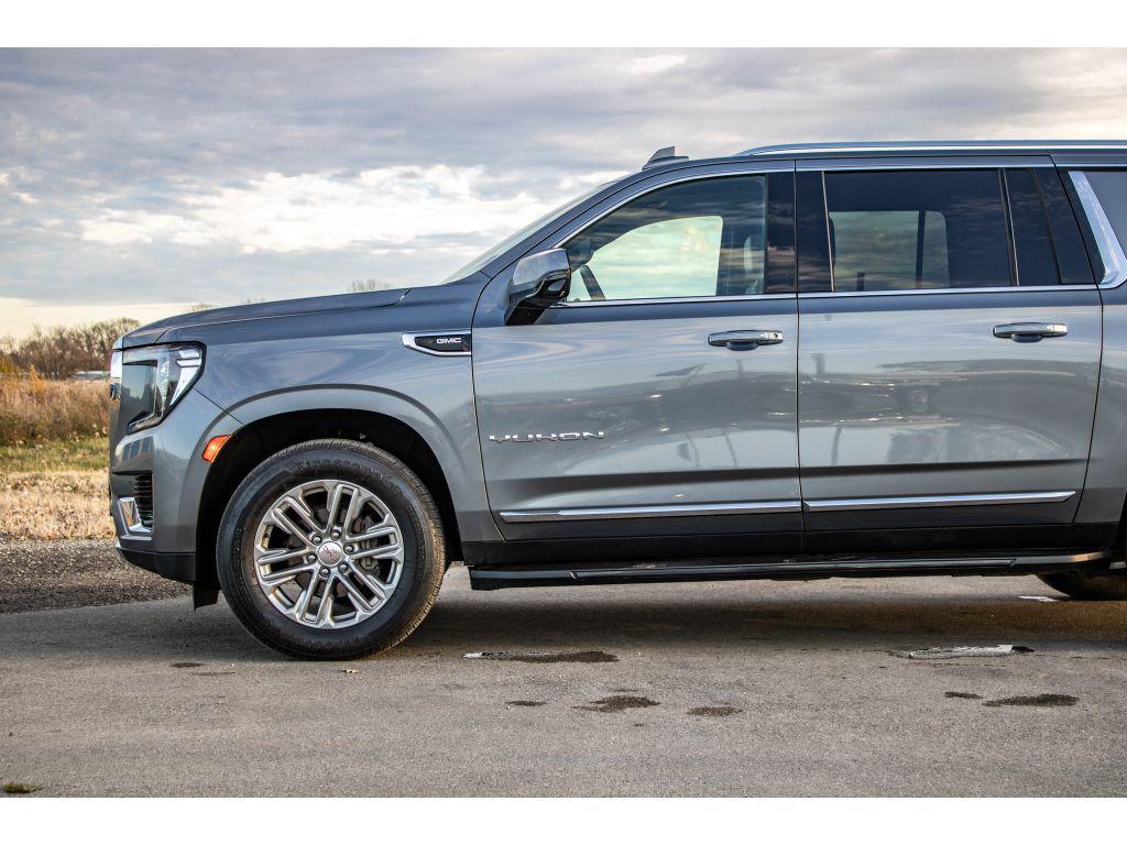 used 2022 GMC Yukon XL car, priced at $35,999