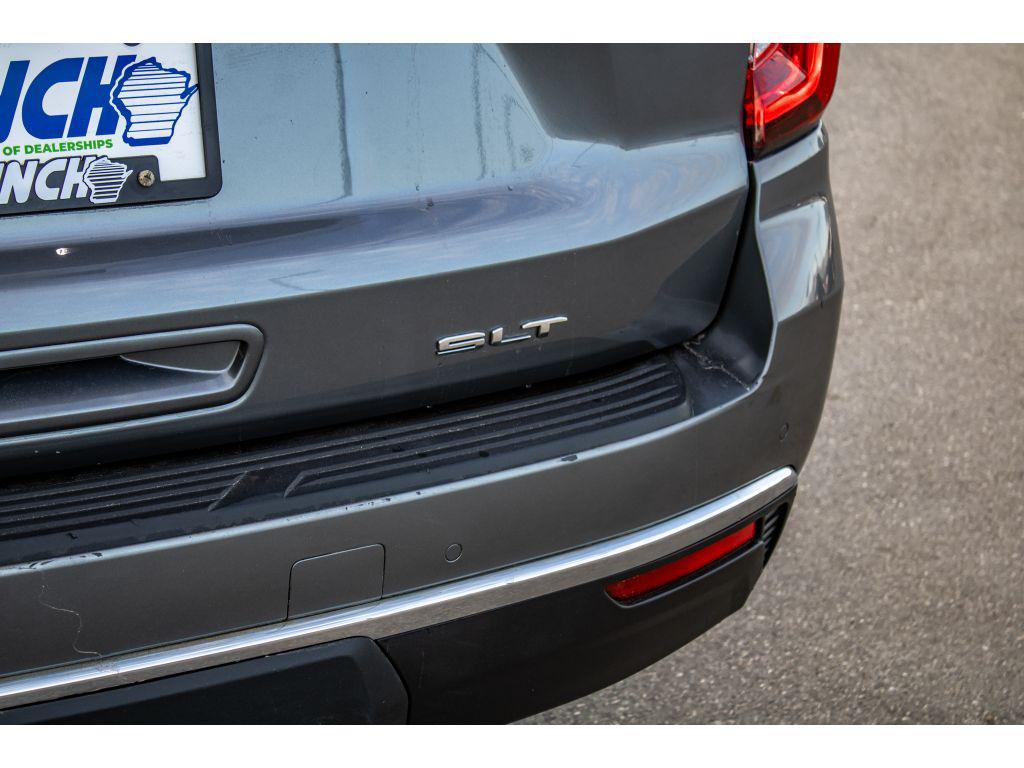 used 2022 GMC Yukon XL car, priced at $35,999