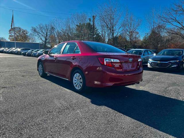 used 2014 Toyota Camry Hybrid car, priced at $14,757