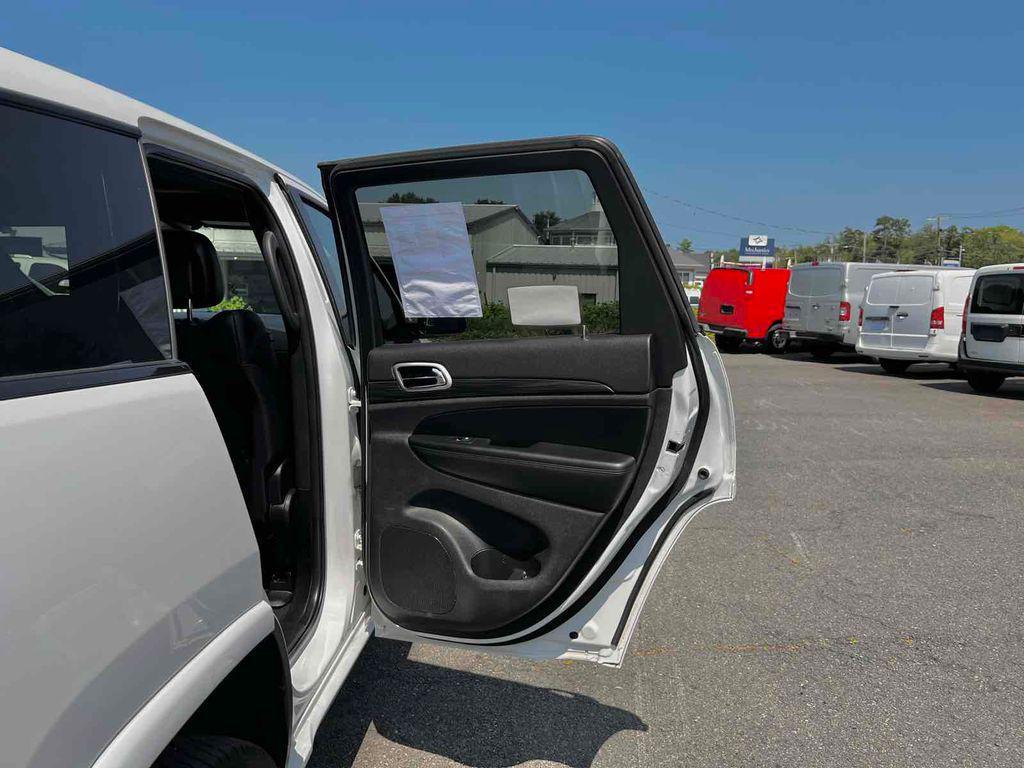 used 2020 Jeep Grand Cherokee car, priced at $22,924