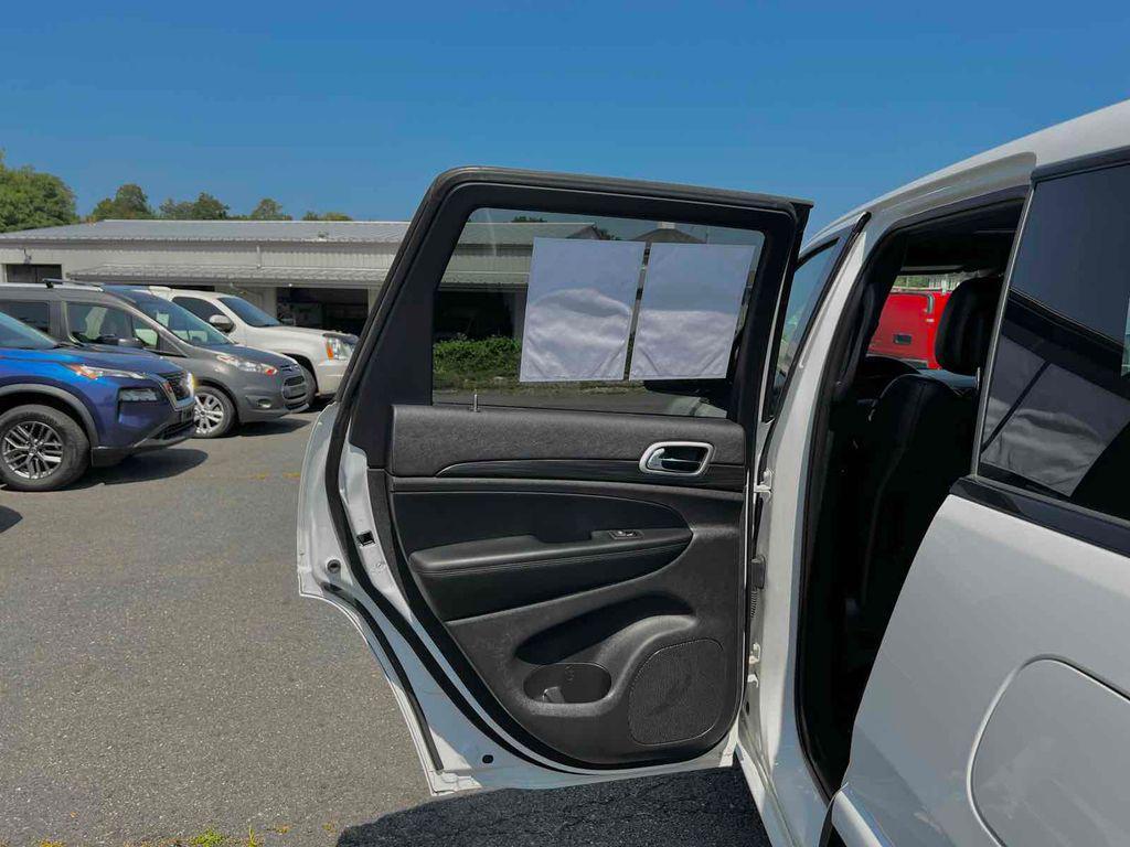 used 2020 Jeep Grand Cherokee car, priced at $22,924