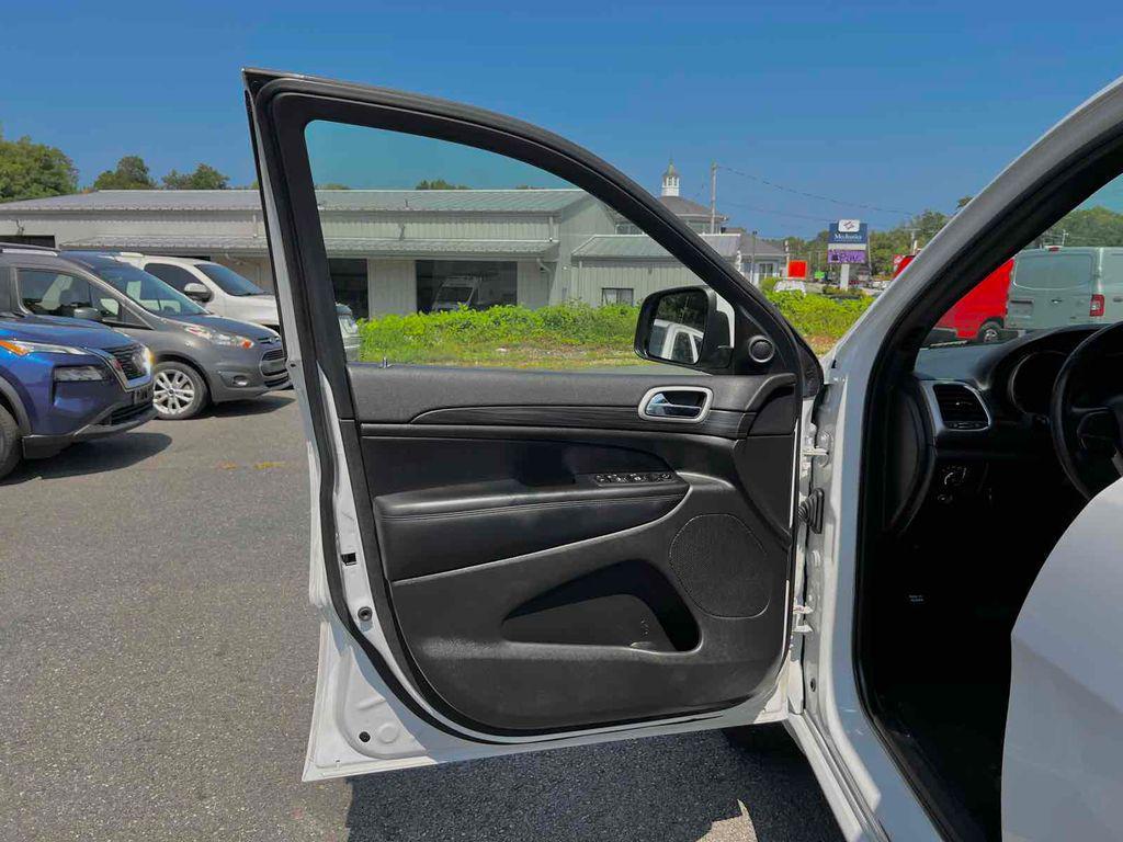 used 2020 Jeep Grand Cherokee car, priced at $22,924