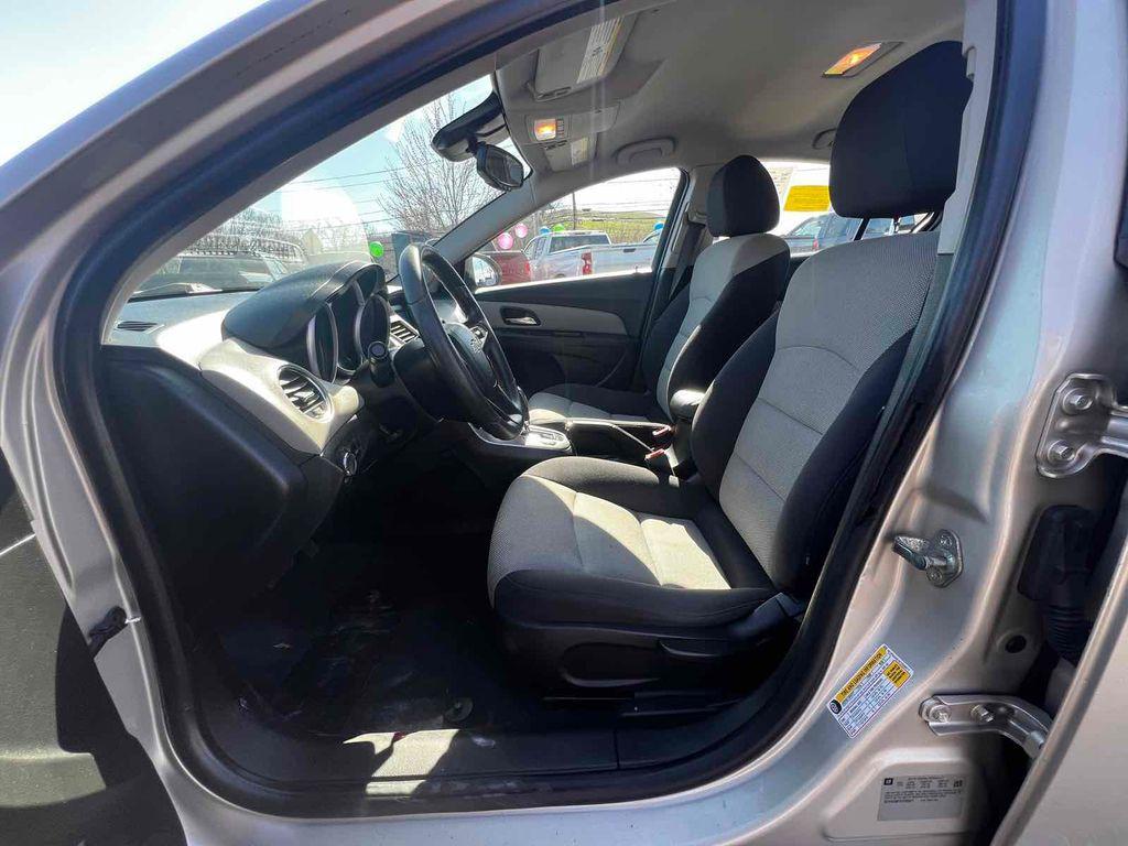 used 2014 Chevrolet Cruze car, priced at $9,495