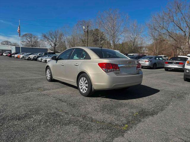 used 2014 Chevrolet Cruze car, priced at $9,556