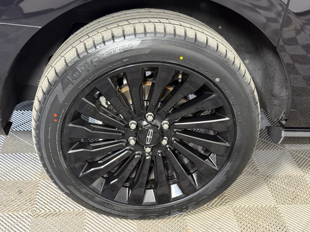 used 2019 Lincoln Navigator L car, priced at $39,995