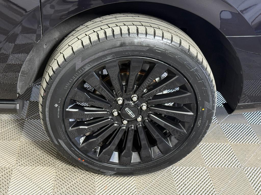 used 2019 Lincoln Navigator L car, priced at $39,995