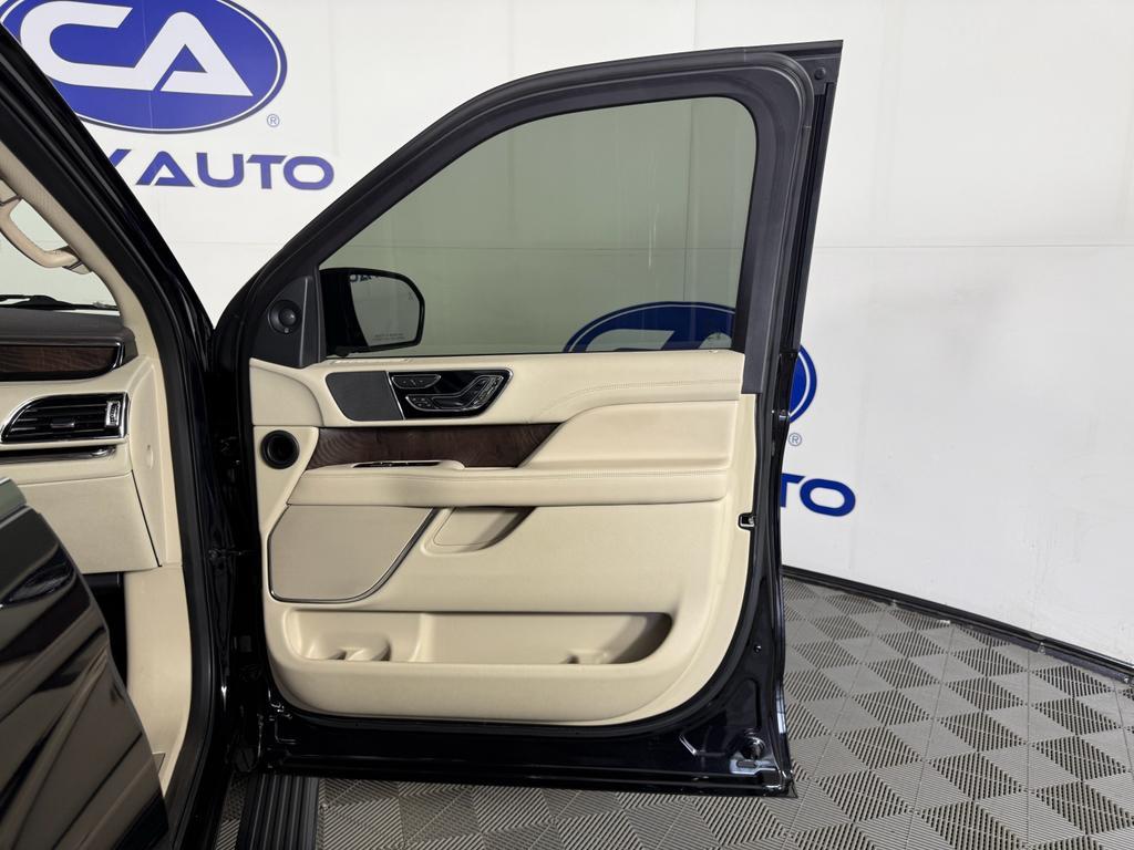 used 2019 Lincoln Navigator L car, priced at $39,995