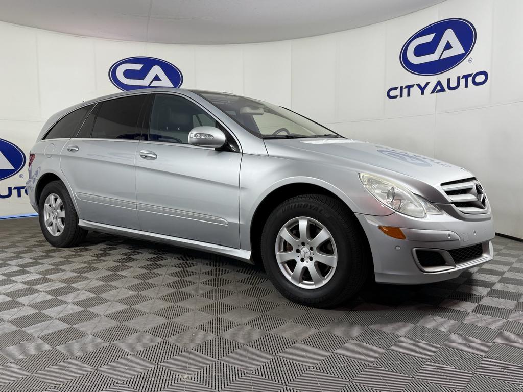 used 2007 Mercedes-Benz R-Class car, priced at $7,990