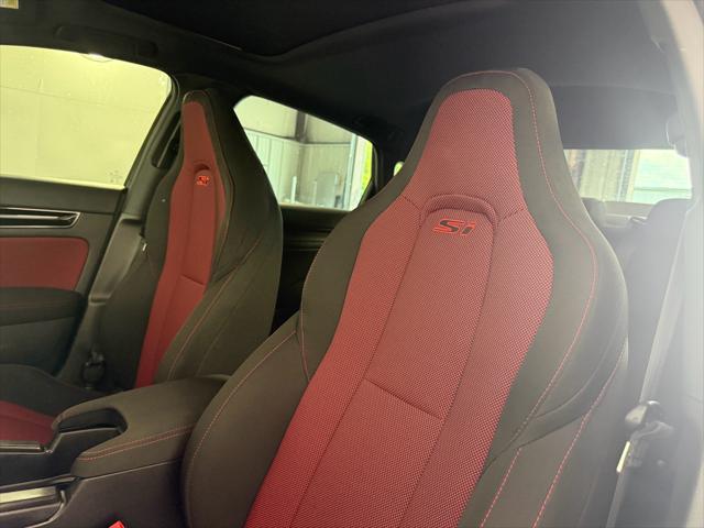 used 2024 Honda Civic Si car, priced at $30,800