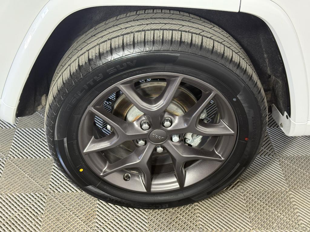 used 2021 Jeep Grand Cherokee car, priced at $22,995