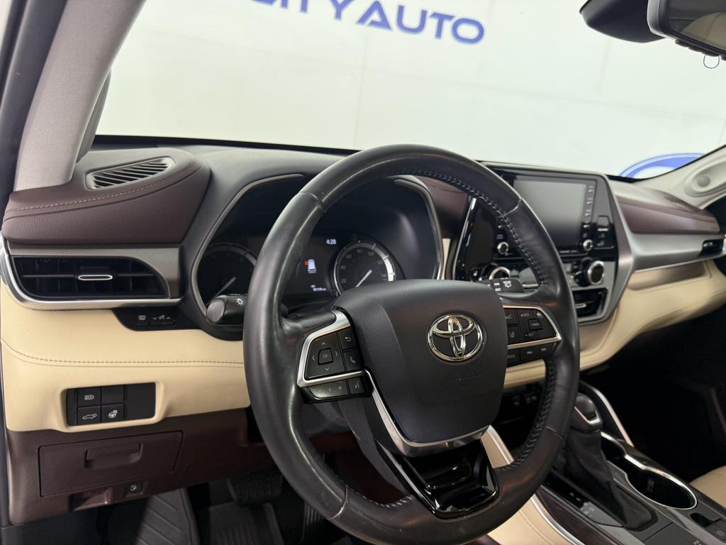 used 2020 Toyota Highlander car, priced at $30,000