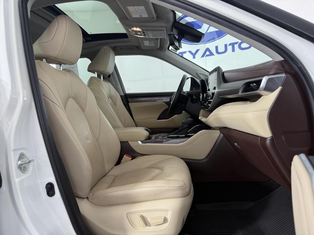 used 2020 Toyota Highlander car, priced at $30,000
