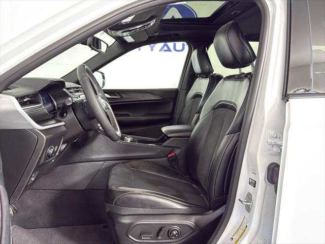 used 2024 Jeep Grand Cherokee car, priced at $42,565