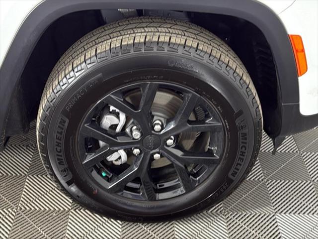 used 2024 Jeep Grand Cherokee car, priced at $42,565