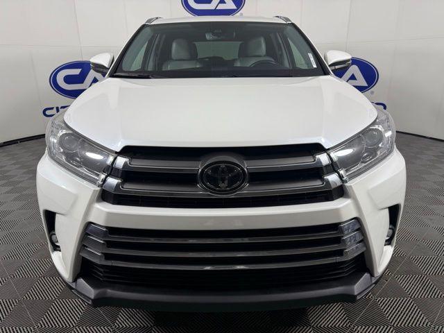 used 2019 Toyota Highlander car, priced at $29,990