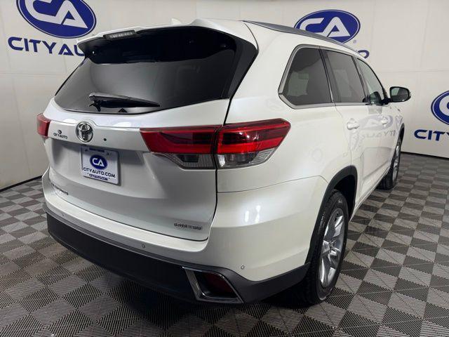 used 2019 Toyota Highlander car, priced at $29,990