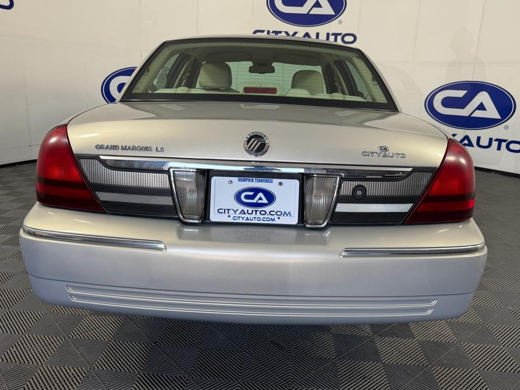 used 2007 Mercury Grand Marquis car, priced at $11,995