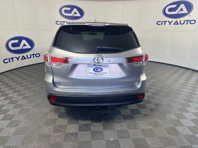 used 2015 Toyota Highlander car, priced at $17,995