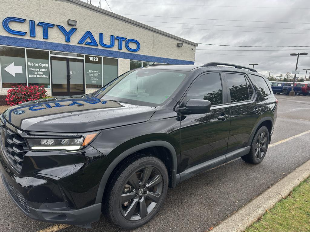 used 2023 Honda Pilot car, priced at $32,600