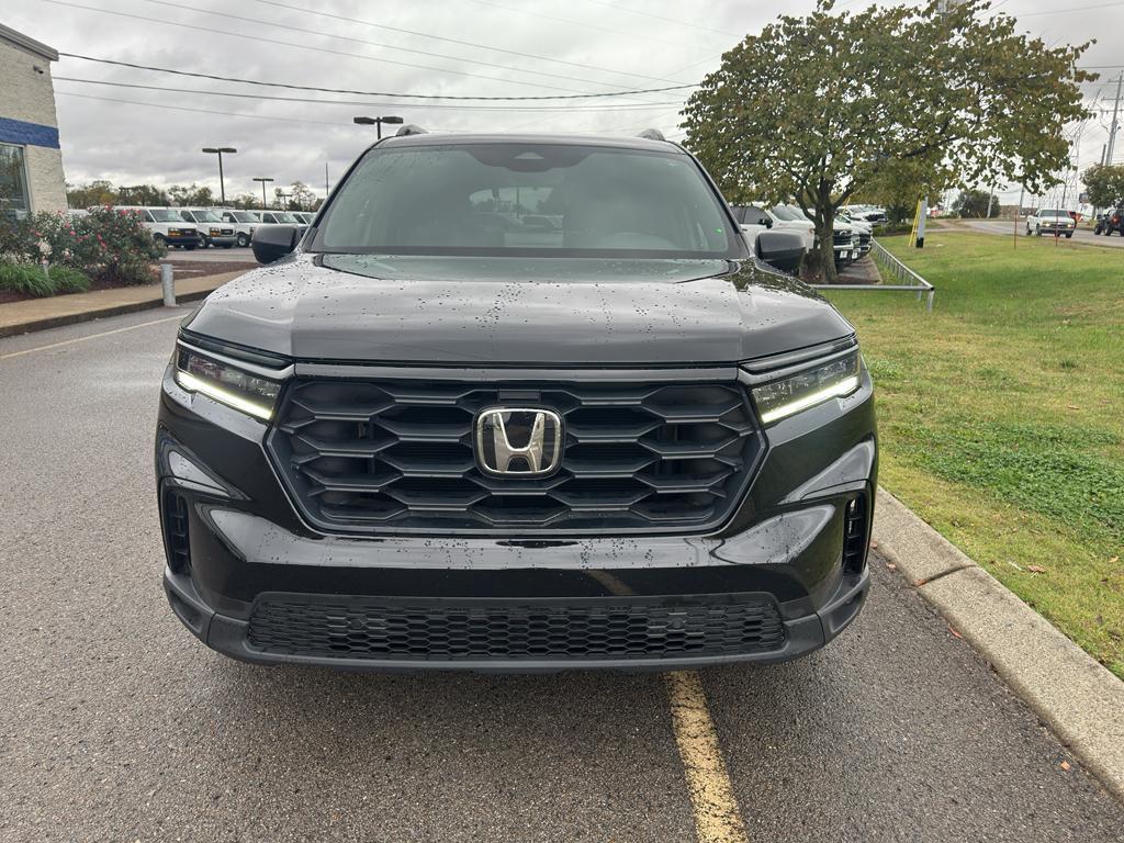 used 2023 Honda Pilot car, priced at $32,600