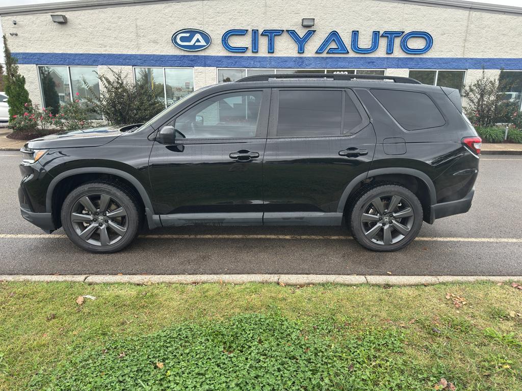 used 2023 Honda Pilot car, priced at $32,600