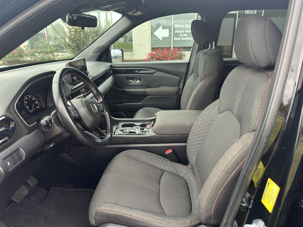 used 2023 Honda Pilot car, priced at $32,600