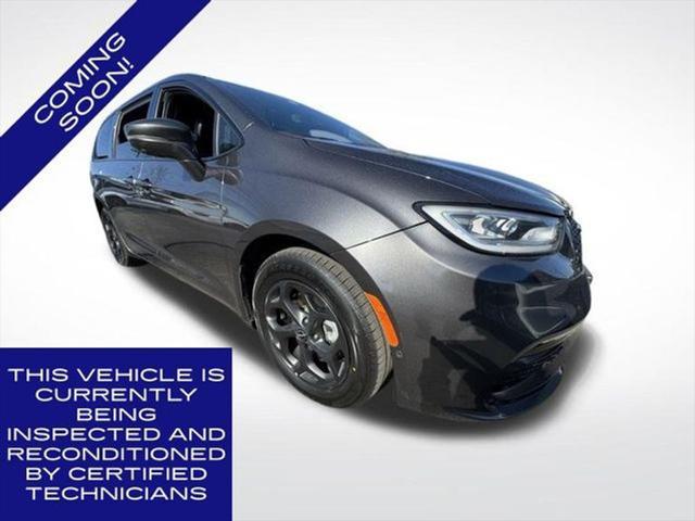 used 2022 Chrysler Pacifica Hybrid car, priced at $26,440