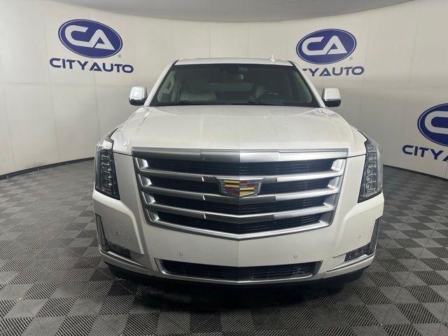 used 2019 Cadillac Escalade ESV car, priced at $34,995