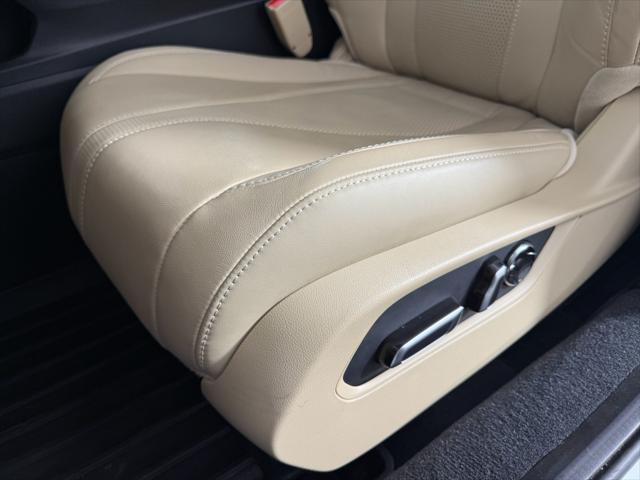 used 2023 Acura TLX car, priced at $35,800