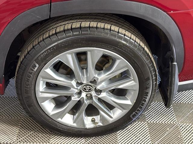 used 2021 Toyota Highlander Hybrid car, priced at $27,868