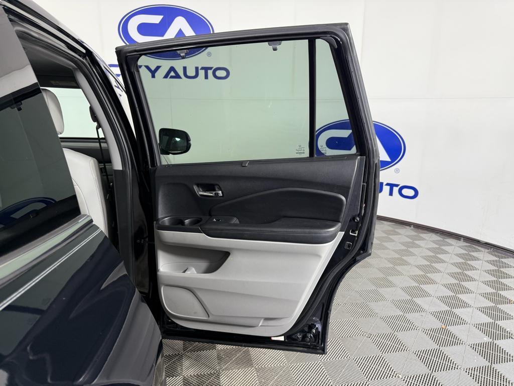 used 2019 Honda Pilot car, priced at $23,435