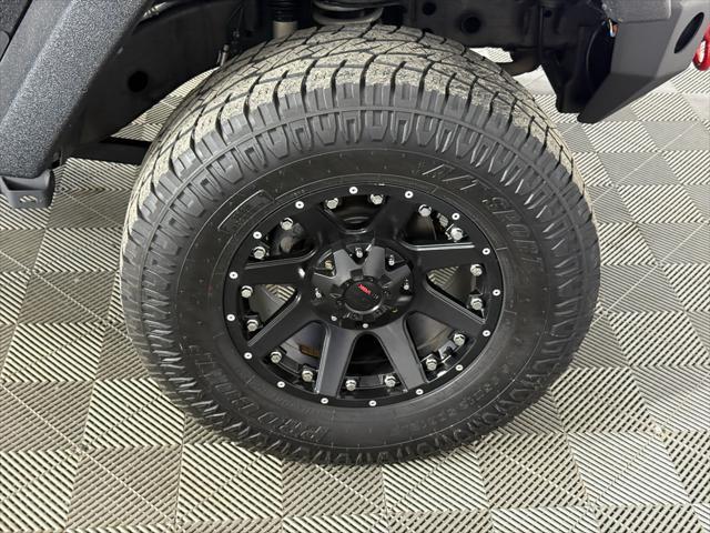 used 2015 Jeep Wrangler Unlimited car, priced at $21,995