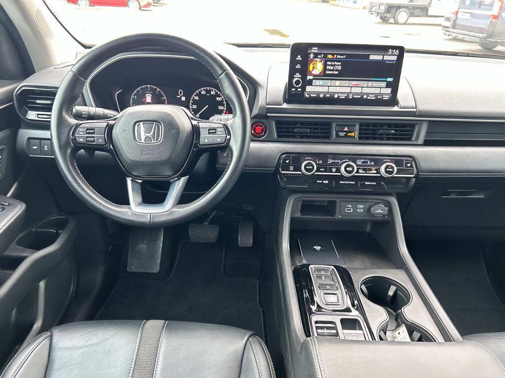 used 2023 Honda Pilot car, priced at $30,970