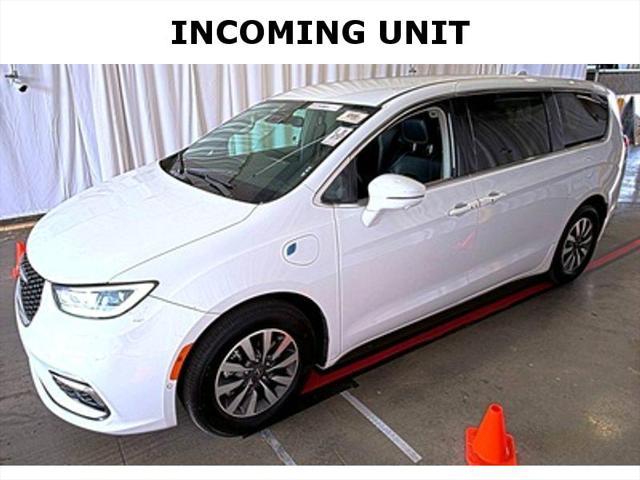 used 2022 Chrysler Pacifica Hybrid car, priced at $24,800