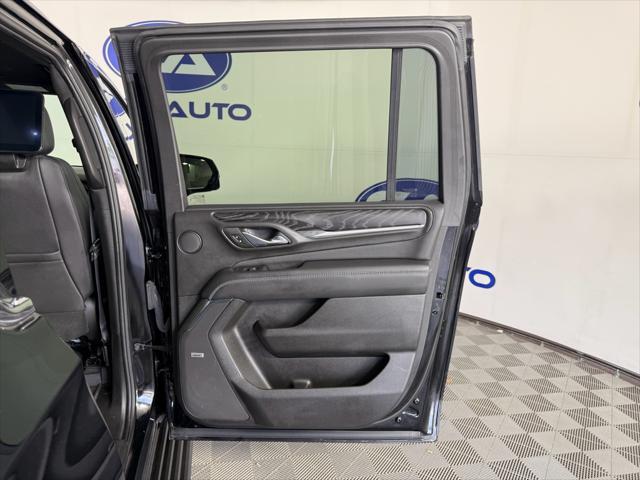 used 2023 GMC Yukon XL car, priced at $62,000