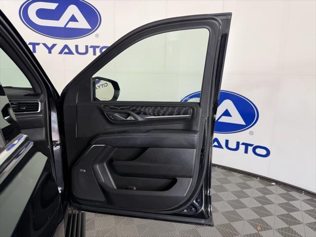 used 2023 GMC Yukon XL car, priced at $62,000