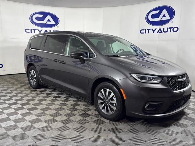 used 2022 Chrysler Pacifica Hybrid car, priced at $23,965