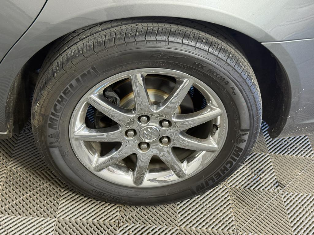 used 2007 Buick Lucerne car, priced at $8,990
