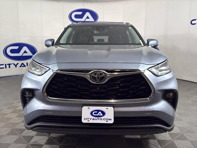 used 2021 Toyota Highlander car, priced at $31,800