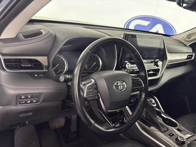 used 2021 Toyota Highlander car, priced at $31,800