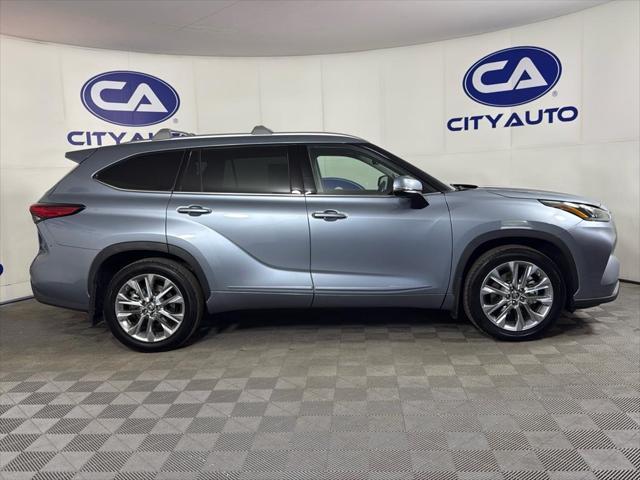 used 2021 Toyota Highlander car, priced at $31,800
