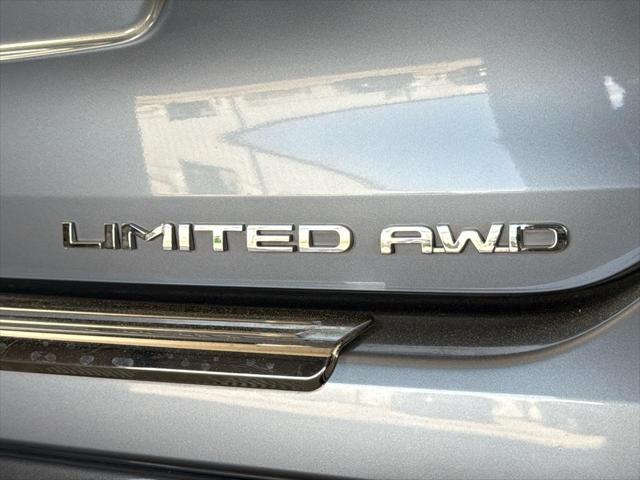 used 2021 Toyota Highlander car, priced at $31,800