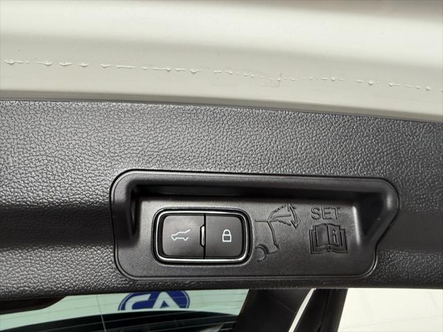 used 2023 Ford Explorer car, priced at $40,986