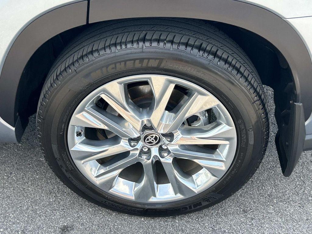 used 2020 Toyota Highlander car, priced at $29,580